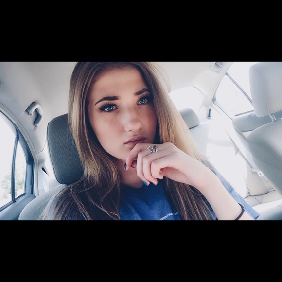 Meet your Posher, Hannah - Picture 1 of 1